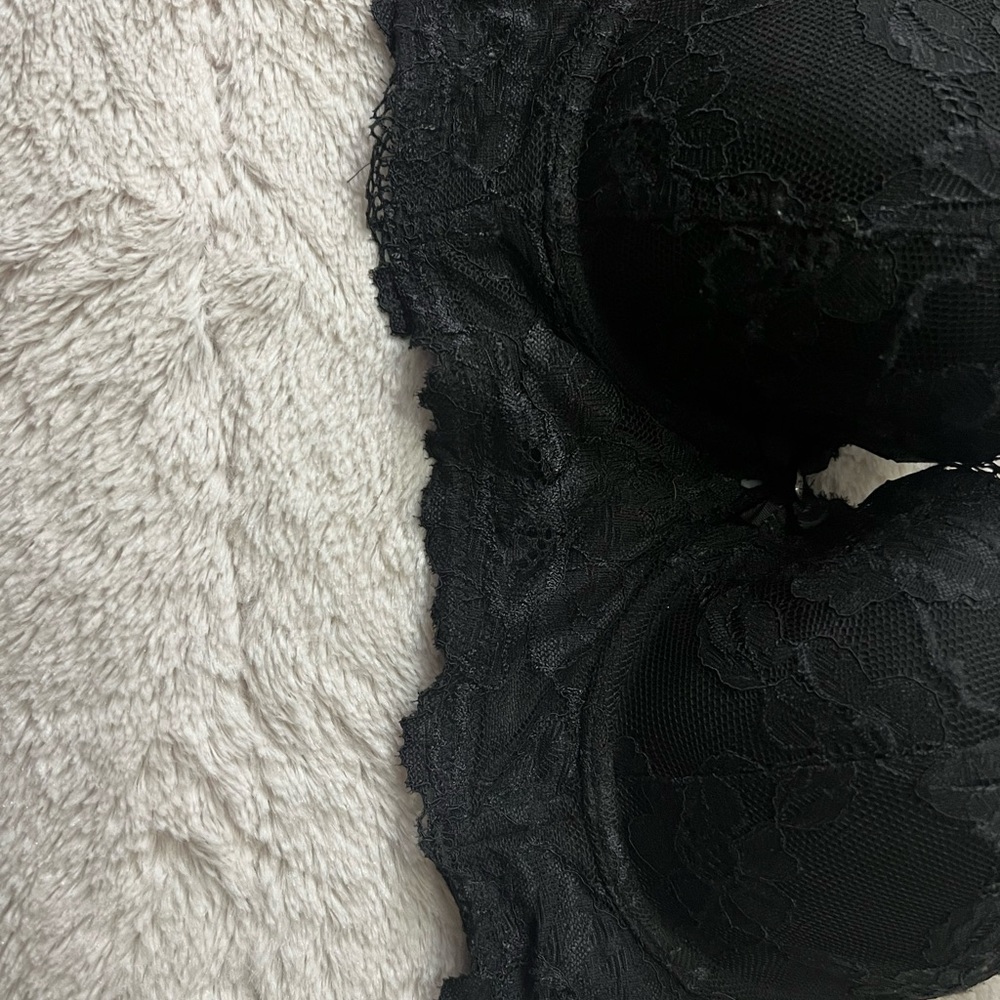 Body by Victoria Victoria’s Secret Bra - Picture 8 of 14